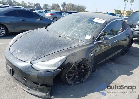 2019 Tesla Model 3 Long Range/Performance z USA, uszkodzony, nr VIN 5YJ3E1EB6KF384840